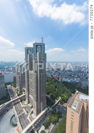 【超広角】東京都庁と青空 【超広角】東京都庁と青空 7730274