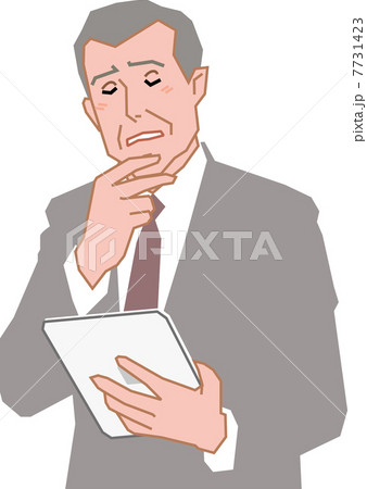タブレットPCを使う50代サラリーマン タブレットPCを使う50代サラリーマン 7731423
