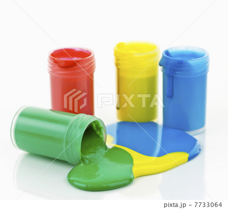 Paint of various colors spilled 7733064