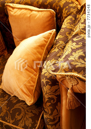 Orange pillows 7734148