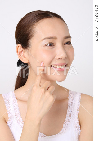 素肌の弾力 7736420