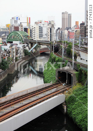 お茶の水の聖橋から秋葉原方面 お茶の水の聖橋から秋葉原方面 7743313