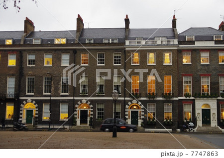 ロンドンの街並み 7747863
