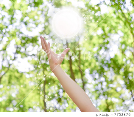 エネルギー弾と手 エネルギー弾と手 7752376