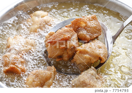 唐揚げ 唐揚げ 7754793