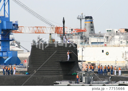 最新鋭潜水艦「そうりゅう」の入港風景 7755666