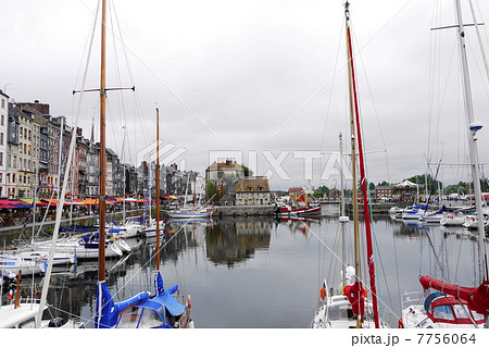 オンフルール　Honfleur　旧港　旧総督の家　Liutenance 7756064