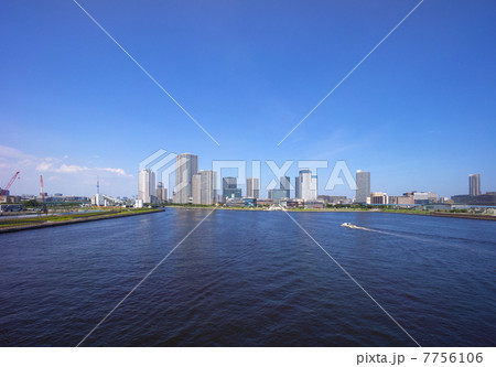 晴海大橋より 再開発が進む湾岸エリアを望む 7756106