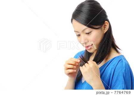 毛先を持つ女の子 7764769
