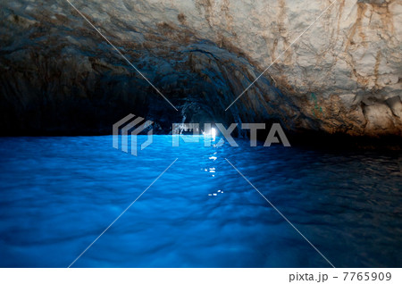 イタリア 青の洞窟 7765909