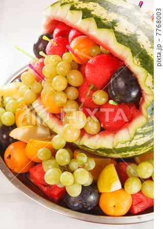 fruit salad in watermelon 7768003