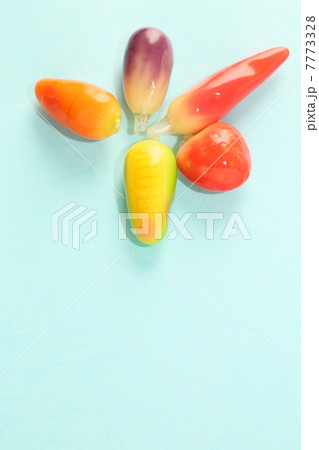 ルークチュップ 赤色 スイーツ タイ王国 ルークチュップ 赤色 スイーツ タイ王国 7773328