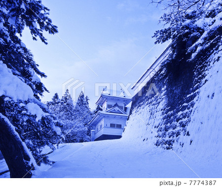 雪の青葉城、隅櫓 7774387