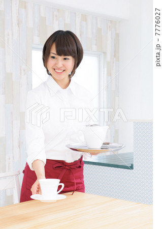 若い女性 7776027