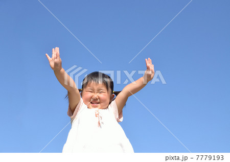 青空と女の子 7779193