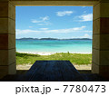 渡嘉敷島～トカシクビーチの展望台1階より 7780473