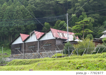 のこぎり屋根の工場 7782877