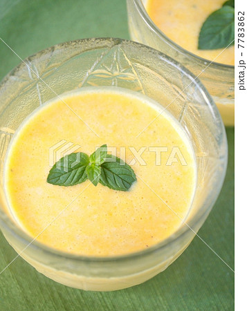 カボチャの冷製ポタージュ ミント添え (アップ) カボチャの冷製ポタージュ ミント添え (アップ) 7783862