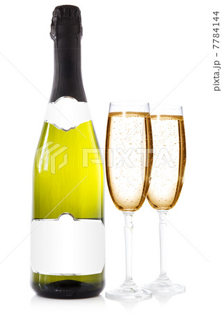 Bottle and glasses with champagne 7784144