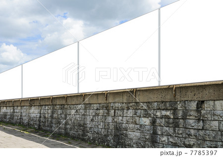 Billboard 7785397