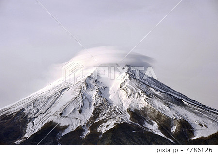 富士山と笠雲 7786126