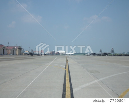 横田基地滑走路 横田基地滑走路 7790804