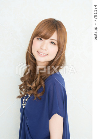 若い女性 7791134