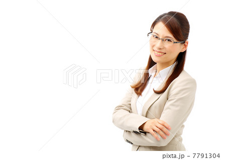 眼鏡をかけた女性 7791304