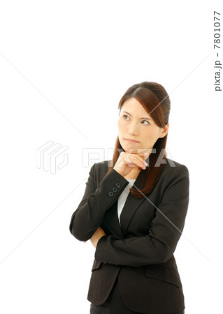 悩む30代ビジネスウーマン 悩む30代ビジネスウーマン 7801077
