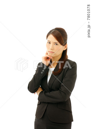 悩む30代ビジネスウーマン 悩む30代ビジネスウーマン 7801078