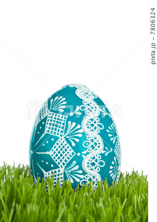 easter egg in grass easter egg in grass 7806324