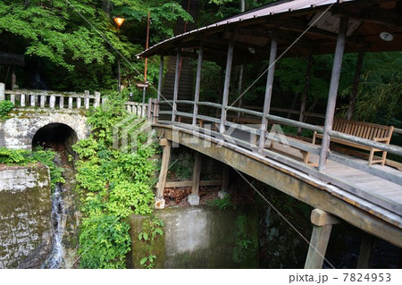 鹿教湯温泉の五台橋 7824953