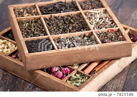 assortment of dry tea 7825586
