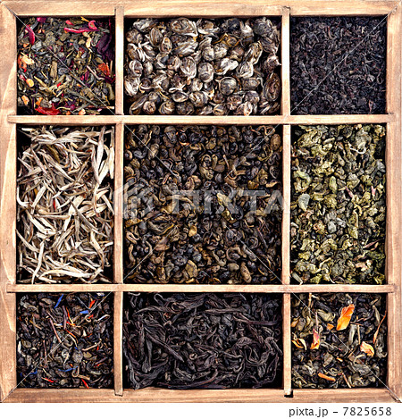 assortment of dry tea 7825658