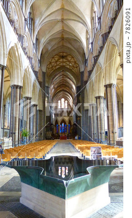 ソールズベリー大聖堂 7826091