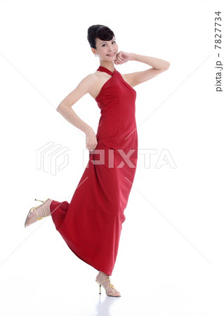 Portrait of young woman 7827734