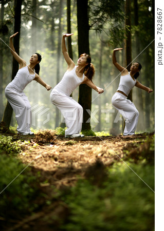 Young woman doing exercise Young woman doing exercise 7828667