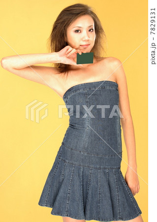 Portrait of young woman 7829131