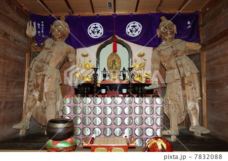 鹿教湯温泉の薬師堂 鹿教湯温泉の薬師堂 7832088