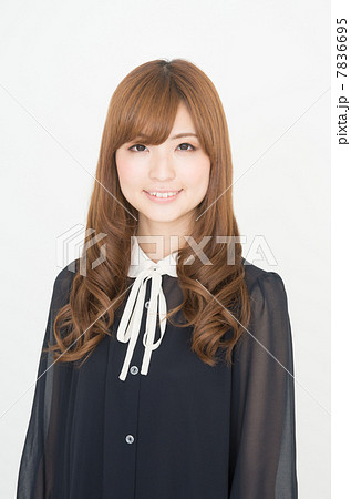 若い女性 若い女性 7836695