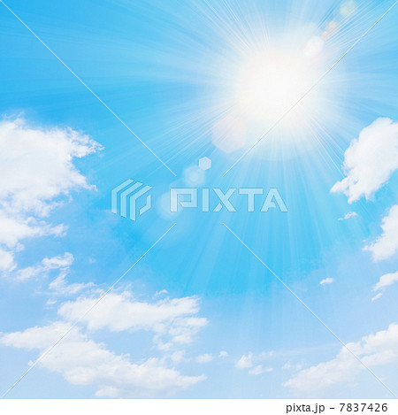 青空に輝く太陽の光 青空に輝く太陽の光 7837426