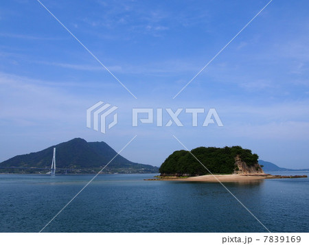 日本最古の水軍城跡　甘崎城跡と多々羅大橋 7839169
