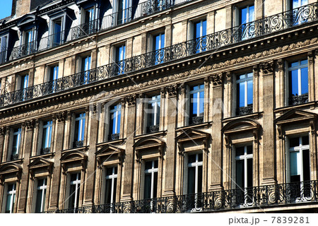 パリ建物 7839281