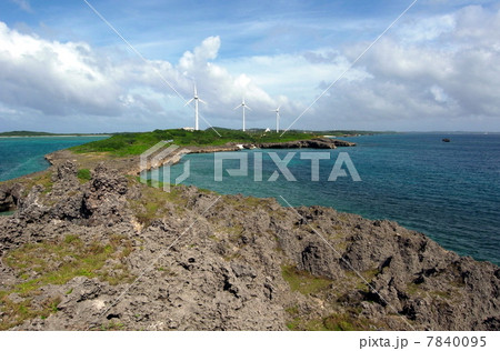西平安名岬の風車 7840095