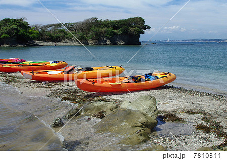 カヤックと長者ヶ崎海岸 7840344