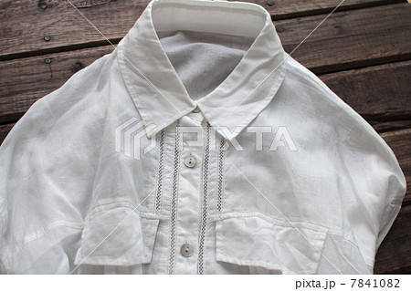 麺素材の白シャツ　白ブラウス 7841082