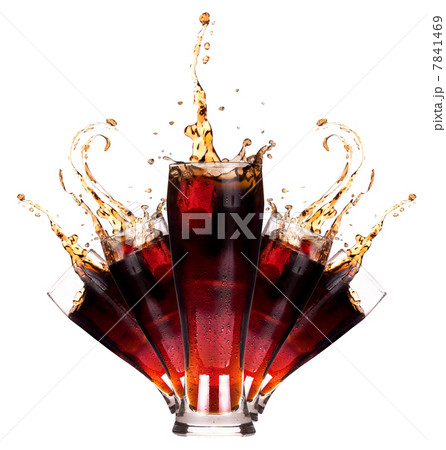 Fresh coke background with splash Fresh coke background with splash 7841469