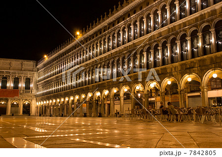 サン・マルコ広場夜景(イタリア-ベネチア) サン・マルコ広場夜景(イタリア-ベネチア) 7842805
