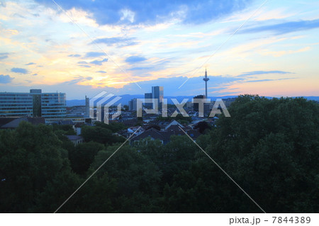 ミュンヘン市街の夕焼け 7844389