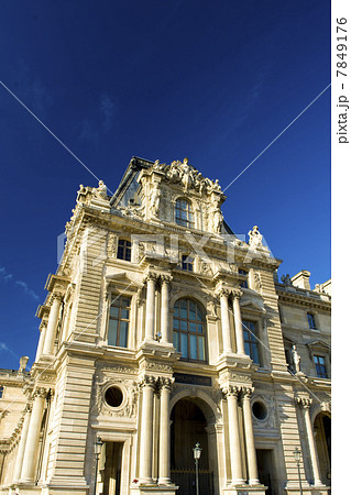 ルーブル美術館リシュリュー翼 7849176